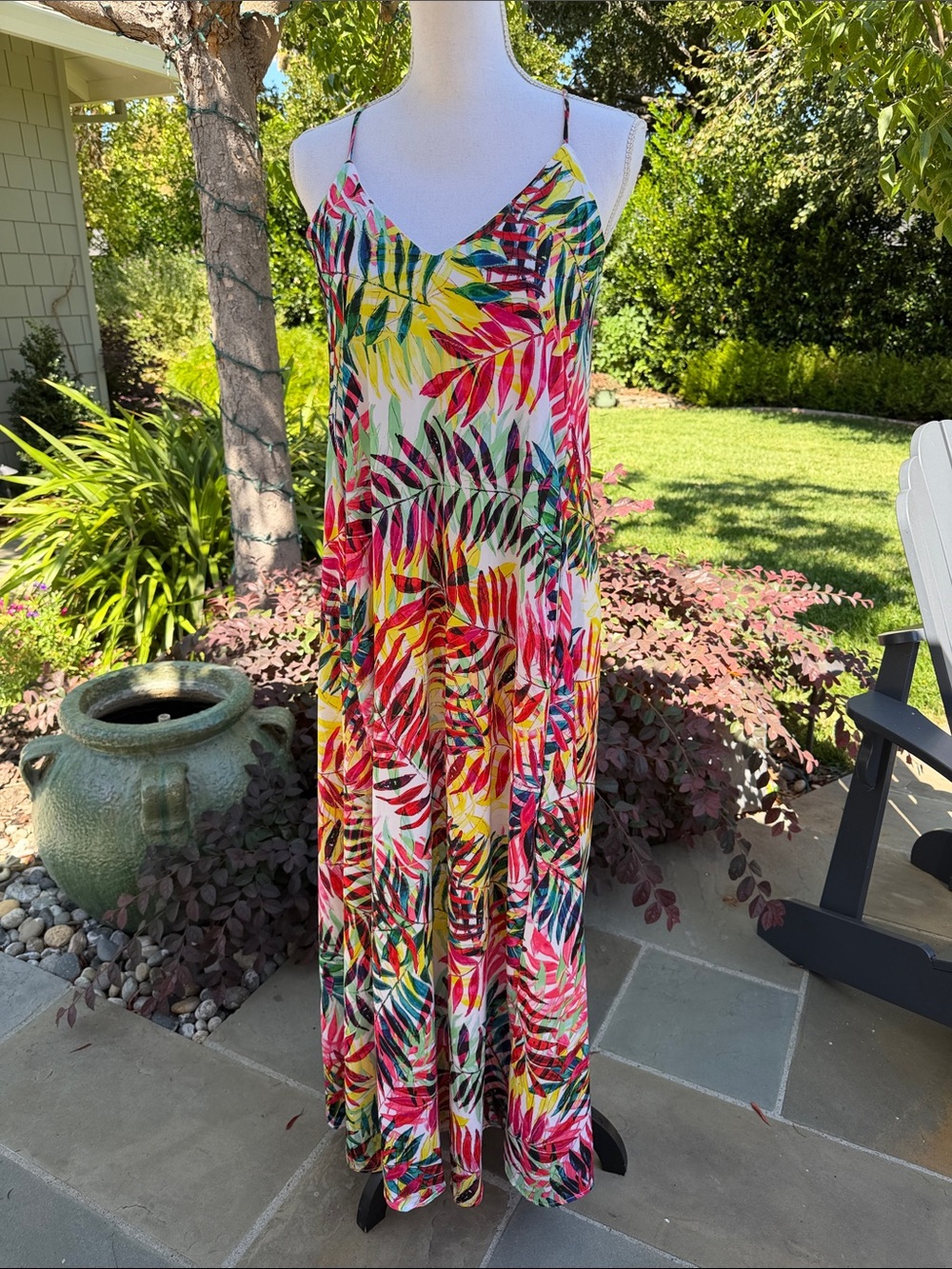 Sleeveless Fern Print Maxi Dress